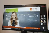 Wenn am Buß- und Bettag die Rehabilitanden ihren unterrichtsfreien Tag genießen, nutzen die Dozenten und Mitarbeiter des Berufsförderungswerks Eckert traditionell die Gunst der Stunde und erweitern in zahlreichen Vorträgen und Workshops ihr Know-how. Wenn am Buß- und Bettag die Rehabilitanden ihren unterrichtsfreien Tag genießen, nutzen die Dozenten und Mitarbeiter des Berufsförderungswerks Eckert traditionell die Gunst der Stunde und erweitern in zahlreichen Vorträgen und Workshops ihr Know-how.