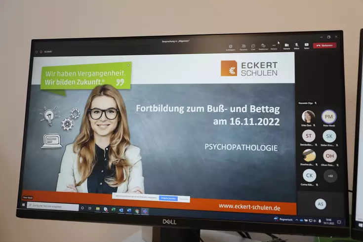 Wenn am Buß- und Bettag die Rehabilitanden ihren unterrichtsfreien Tag genießen, nutzen die Dozenten und Mitarbeiter des Berufsförderungswerks Eckert traditionell die Gunst der Stunde und erweitern in zahlreichen Vorträgen und Workshops ihr Know-how. Wenn am Buß- und Bettag die Rehabilitanden ihren unterrichtsfreien Tag genießen, nutzen die Dozenten und Mitarbeiter des Berufsförderungswerks Eckert traditionell die Gunst der Stunde und erweitern in zahlreichen Vorträgen und Workshops ihr Know-how.