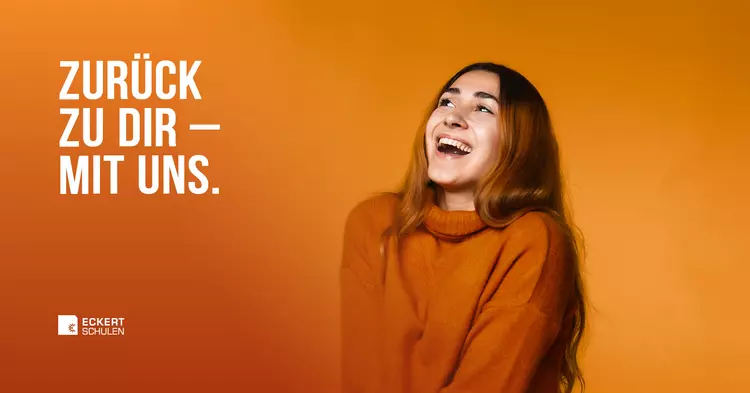 Hier gibt es für Umschüler und berufliche Rehabilitanden (m/w/d) exklusive Einblicke in den Schulalltag, die Besucher erfahren vom Leben & Lernen am Campus Regenstauf und erhalten auf alle Fragen rund um Zulassungsvoraussetzungen, Fördermöglichkeiten oder Lehrgangsablauf kompetente Antworten. So wird aus dem Karrierewunsch schnell ein handfester Karriereplan!