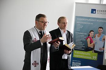 Einweihung der Räume durch die katholische und evangelische Geistlichkeit