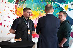 Vertreter im Austausch.