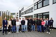 Gruppenbild der Teilnehmenden und Dozierenden nach einem erfolgreichen Workshop an den Eckert Schulen.