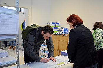 Aufgeteilt in verschiedenen Fachrichtungen machen die Teilnehmer heute (Samstag, 23.01.16) heute den ersten Schritt in eine bessere berufliche Zukunft.