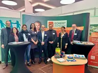 Das Reha-Kolloquium in Nürnberg gilt als bedeutendster wissenschaftlicher Reha-Kongress Deutschlands. Das Bild zeigt das Team des Berufsförderungswerks der Eckert Schulen, eines in Regenstauf vor den Toren Regensburgs, einem von wenigen gemeinnützigen privaten Lernzentren dieser Art. Rund 30 Berufsförderungswerke gibt es in Deutschland. Foto: Eckert Schulen
