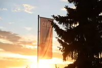 Gleich zwei Events zum Ausklang der Eckert Beach Saison 2022. Startet zusammen mit "Poly Radiation Small" und dem "DJ Festival" erfolgreich in das neue Schuljahr. Gleich zwei Events zum Ausklang der Eckert Beach Saison 2022. Startet zusammen mit "Poly Radiation Small" und dem "DJ Festival" erfolgreich in das neue Schuljahr.
