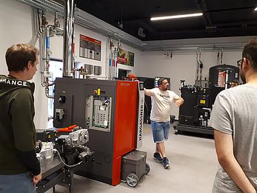 Hargassner worldwide – zu Besuch in der Welt der Biomasseheizung