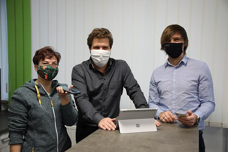 Die schlagkräftige Task Force der Dr. Eckert Akademie mit Dr. Dorith Herfeld, Dr. Alexander Wollinger und Daniel Meuer – sie helfen bei technischen Fragen und Problemen. Die schlagkräftige Task Force der Dr. Eckert Akademie mit Dr. Dorith Herfeld, Dr. Alexander Wollinger und Daniel Meuer – sie helfen bei technischen Fragen und Problemen.