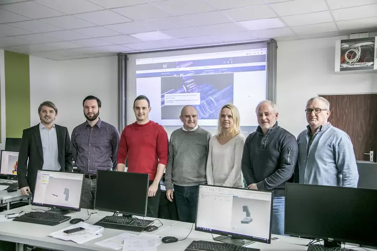 Die Dozenten der Technikerschule Regenstauf erhielten ein Update von SII Technologies in Sachen rechnergestütztes Konstruieren via Siemens-NX Die Dozenten der Technikerschule Regenstauf erhielten ein Update von SII Technologies in Sachen rechnergestütztes Konstruieren via Siemens-NX