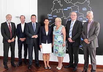 Aus- und Weiterbildung: Eckert Schulen und Bayerns Wirtschaftsministerium setzen auf mehr Kooperation