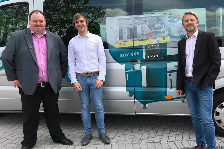 (v.l.n.r.) Johann Baier (Technische Beratung Dr. Boy GmbH), Dr. Alexander Wollinger (Dozent) und Carsten Seefelder (Fachbereichsleiter) (v.l.n.r.) Johann Baier (Technische Beratung Dr. Boy GmbH), Dr. Alexander Wollinger (Dozent) und Carsten Seefelder (Fachbereichsleiter)