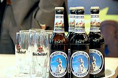 Premiere an der Hotelfachschule Regenstauf: Brauerei Bischofshof ist erster Excellence-Partner