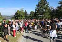 Über 200 Teilnehmer/-innen brachten den Campus am Sportfest 2022 in Bewegung. (Foto: Eckert Schulen)