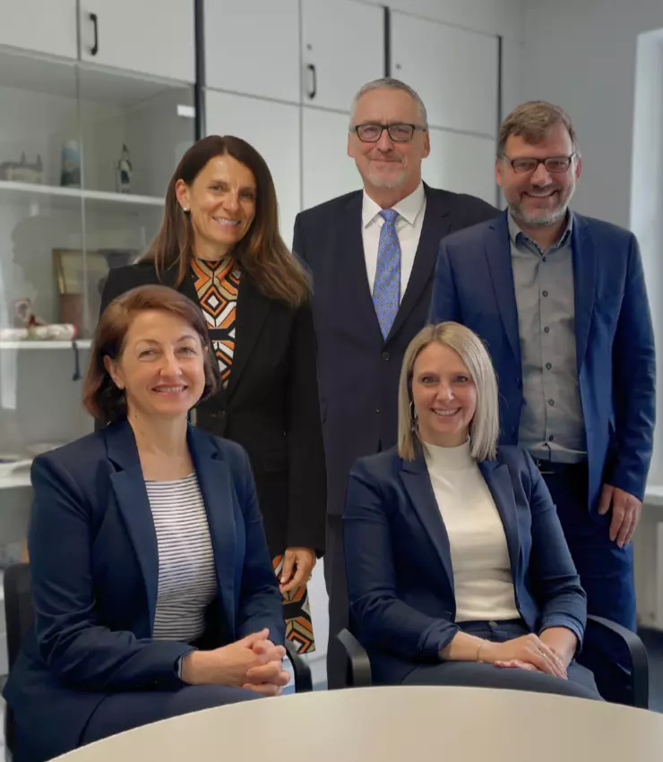 Gruppenfoto mit den Beteiligten der Kooperation