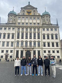 BAMF-Sprachkursteilnehmer der Eckert Schulen Augsburg bei einer Exkursion bzw. Stadt Rallye