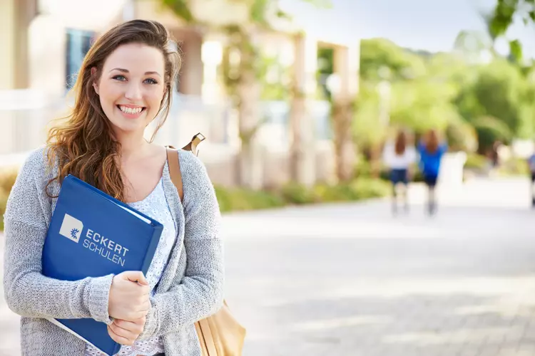 Das Gütesiegel für eine hohe Qualität als Arbeitgeber ergänzt eine Reihe von Auszeichnungen in unabhängigen Analysen und Rankings, bei denen die Eckert Schulen in diesem Jahr überzeugen konnten.