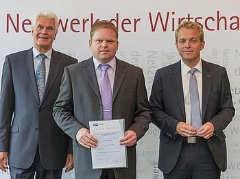 Wolfgang Weber wurde als Industriemeister Elektro IHK mit den besten Prüfungsergebnissen 2015 geehrt.