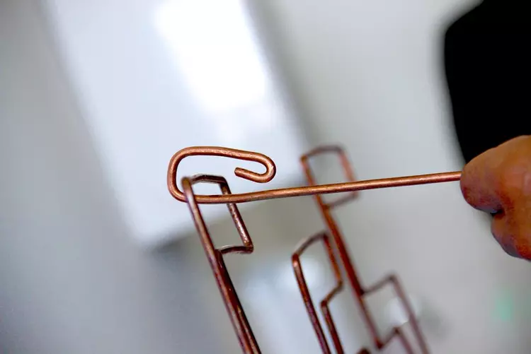 Der heiße Draht: Eine Projektarbeit der angehenden Elektroniker für Geräte und Systeme am BFW Eckert im ersten Semester. Der heiße Draht: Eine Projektarbeit der angehenden Elektroniker für Geräte und Systeme am BFW Eckert im ersten Semester.