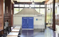 Ein mobiles Team des Impfzentrums des Landkreises Regensburg schlug in der Bibliothek der Eckert Schulen seine Zelte auf.