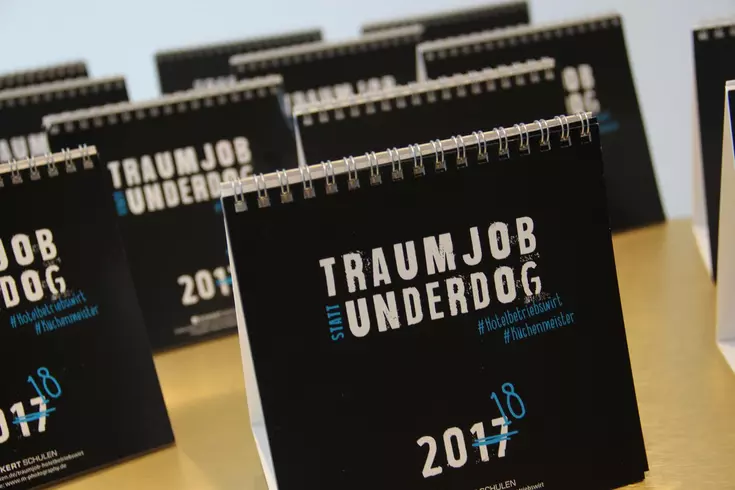 #TraumjobStattUnderdog: Der HOFA-Karrieretag 2018 bringt Arbeitgeber und Fachkräfte an einen Tisch. Die Hotelfachschule Regenstauf als Kontaktforum