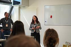 Erika Dani Projektleiterin Innovation Und Projektmanagement, stellt heutigen Workshop vor.