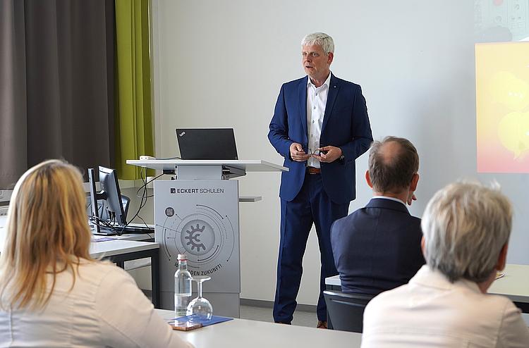 Markus Johannes Zimmermann als Referent zum Thema Excellence Partnerships