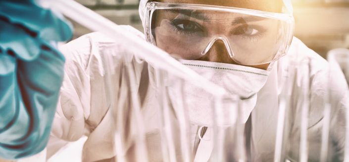 Karriere in einer Apotheke, in der Forschung, im Labor oder in Kliniken: Pharmazeutisch-Technische Assistenten haben vielfältigste Karriereperspektiven und sind schon heute auf dem Arbeitsmarkt gesucht. Foto: Eckert Schulen/Adobe Stock Karriere in einer Apotheke, in der Forschung, im Labor oder in Kliniken: Pharmazeutisch-Technische Assistenten haben vielfältigste Karriereperspektiven und sind schon heute auf dem Arbeitsmarkt gesucht. Foto: Eckert Schulen/Adobe Stock