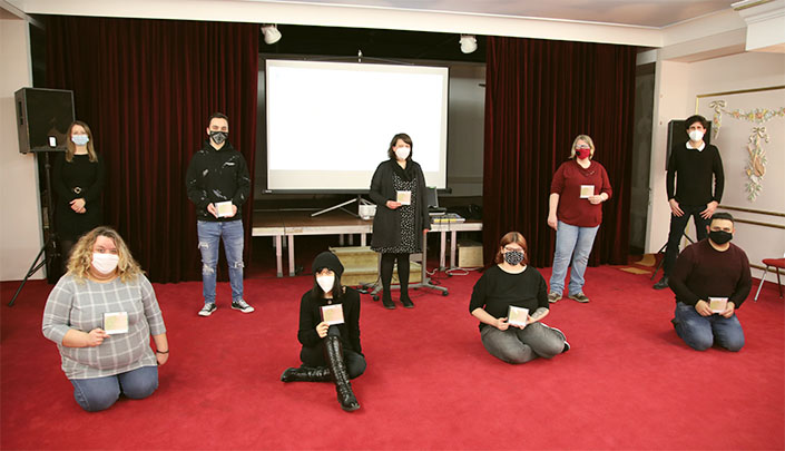 Die kreativen Module im Rahmen des Unterrichts stärken soziale Kompetenzen wie Kommunikation und Kooperation. Die kreativen Module im Rahmen des Unterrichts stärken soziale Kompetenzen wie Kommunikation und Kooperation.