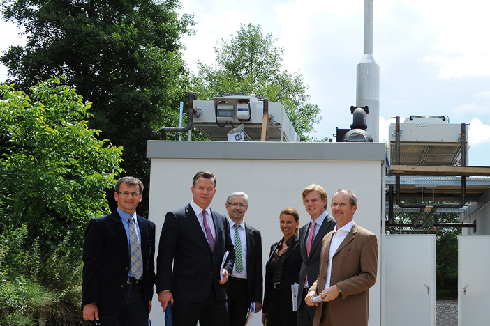 2014 fiel mit der Inbetriebnahme der zwei BHKWs am Campus Regenstauf der Startschuss für die strategische Ausrichtung der Energiesparpläne. 2014 fiel mit der Inbetriebnahme der zwei BHKWs am Campus Regenstauf der Startschuss für die strategische Ausrichtung der Energiesparpläne.