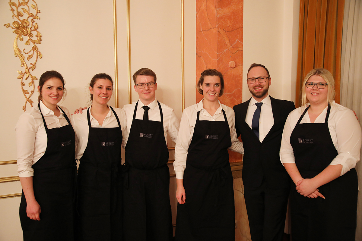 Auf Die Topfe Fertig Los Praktische Kuchenmeisterprufung An Der Hotelfachschule Eckert Schulen De